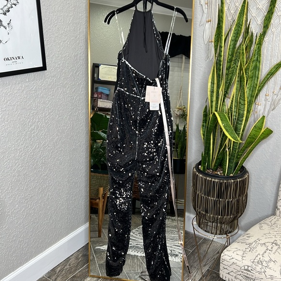 House of Cb ‘Reia’ Black Sheer & Sequin Halter Jumpsuit NWT - Picture 7 of 9